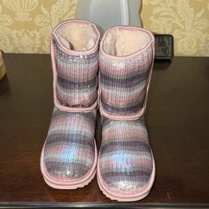 UGGS Sparkly Pink and Gray Kids UGGS Like new no signs of any wearSoles are 100%